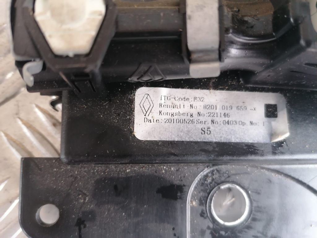 Ātrumu pārslēgšanas slēdzis priekš RENAULT MEGANE 2011 2 Ātrumu pārslēgšanas slēdzis priekš RENAULT MEGANE 2011