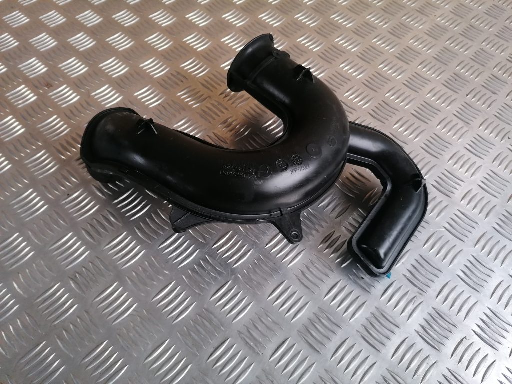 Gaisa filtra korpusa caurule priekš RENAULT MEGANE 2011 1 Gaisa filtra korpusa caurule priekš RENAULT MEGANE 2011