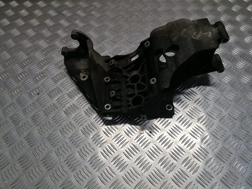 Dzinēja kronšteins priekš CHRYSLER GRAND VOYAGER 2004 3 Dzinēja kronšteins priekš CHRYSLER GRAND VOYAGER 2004