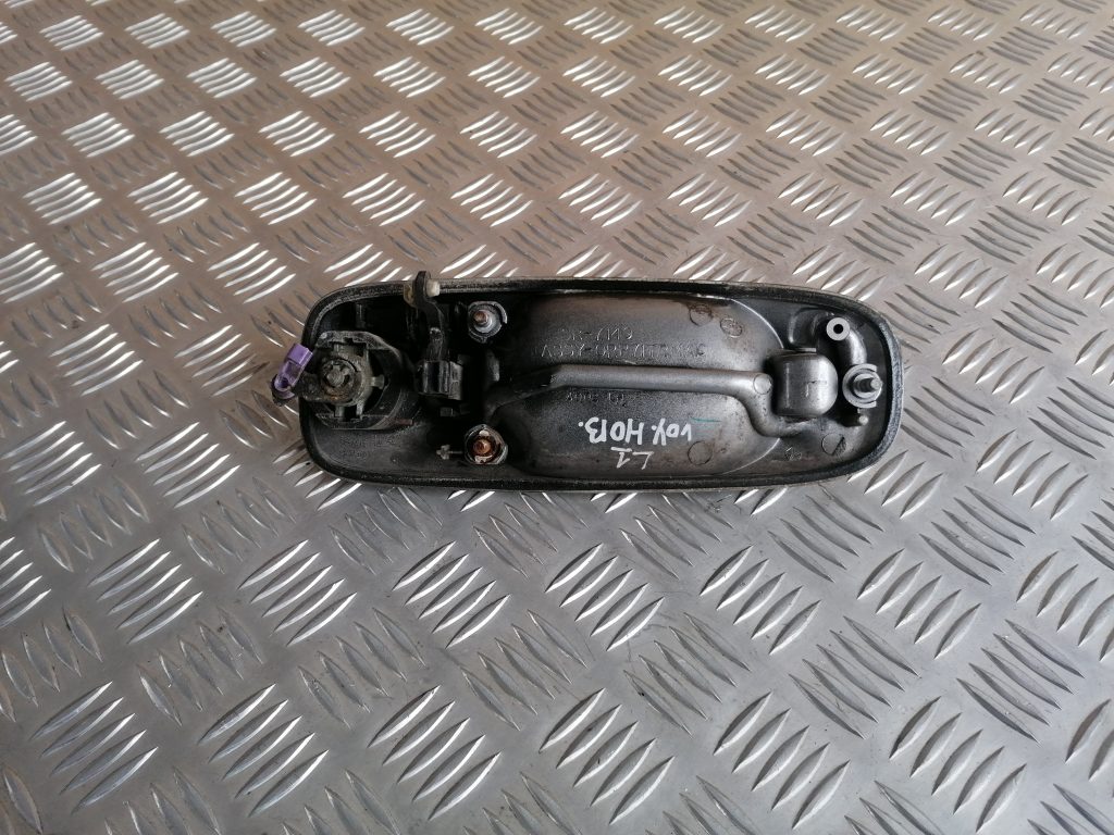 Priekšējāis kreisais durvju rokturis priekš CHRYSLER GRAND VOYAGER 2004 2 Priekšējāis kreisais durvju rokturis priekš CHRYSLER GRAND VOYAGER 2004