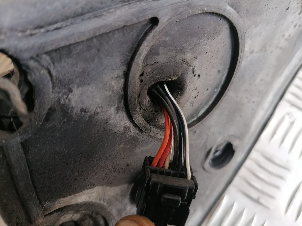 Ārējais spogulis, pa kreisi priekš CHRYSLER GRAND VOYAGER 2004 4 Ārējais spogulis, pa kreisi priekš CHRYSLER GRAND VOYAGER 2004