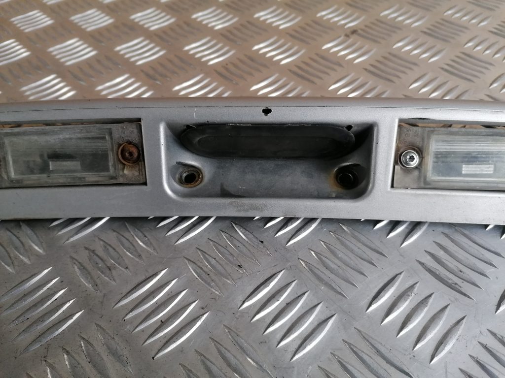 Numura zīmes gaismas uzlika komplektā priekš CHRYSLER GRAND VOYAGER 2004 3 Numura zīmes gaismas uzlika komplektā priekš CHRYSLER GRAND VOYAGER 2004