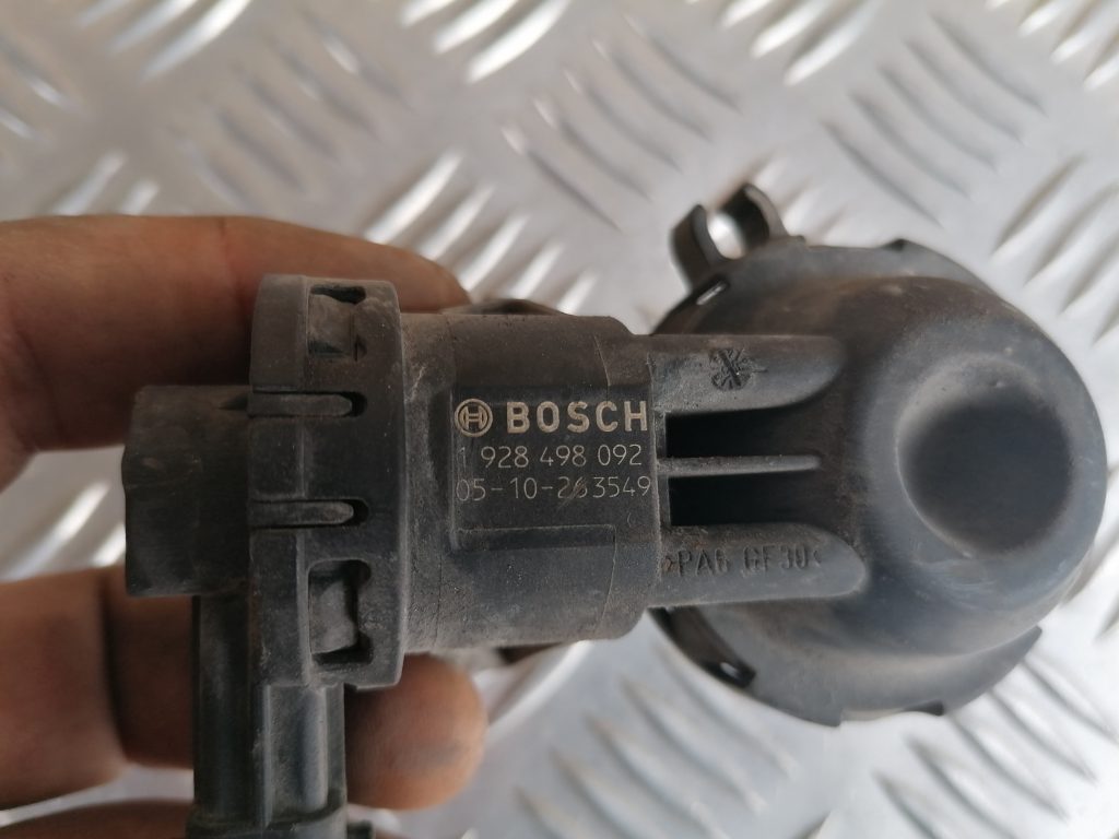 Solenoīda vakuuma vārsts priekš OPEL ASTRA H 2006 2 Solenoīda vakuuma vārsts priekš OPEL ASTRA H 2006