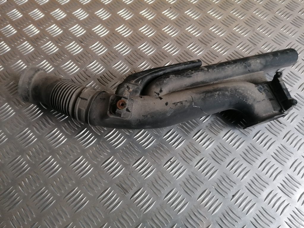 Gaisa filtra korpusa caurule priekš OPEL ASTRA H 2006 1 Gaisa filtra korpusa caurule priekš OPEL ASTRA H 2006