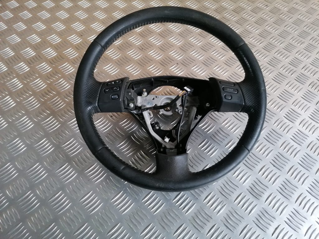 Stūre priekš TOYOTA COROLLA VERSO 2005 1 Stūre priekš TOYOTA COROLLA VERSO 2005