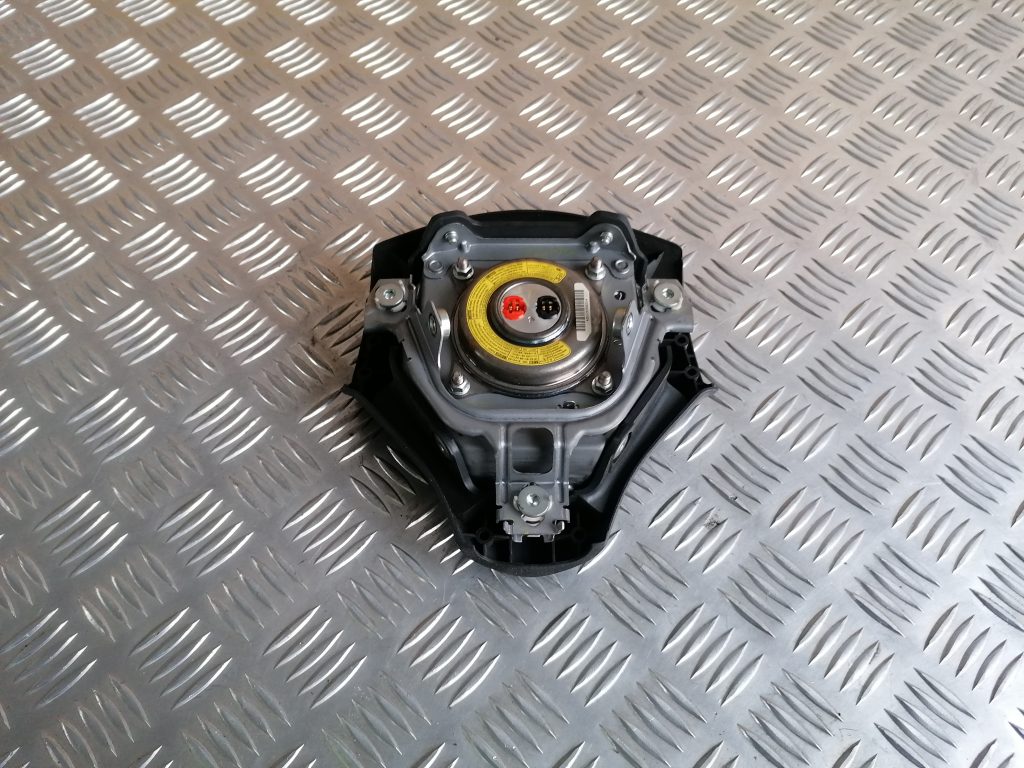 Stūres drošības spilvens priekš TOYOTA COROLLA VERSO 2005 2 Stūres drošības spilvens priekš TOYOTA COROLLA VERSO 2005