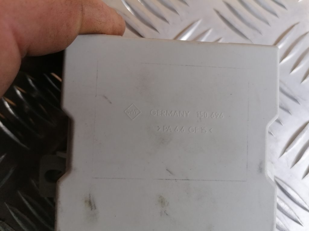 Vējstikla tīrīšanas mehānisma releja priekš TOYOTA COROLLA VERSO 2005 3 Vējstikla tīrīšanas mehānisma releja priekš TOYOTA COROLLA VERSO 2005