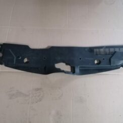 Radiatoru augšēja uzlika priekš TOYOTA COROLLA VERSO 2005