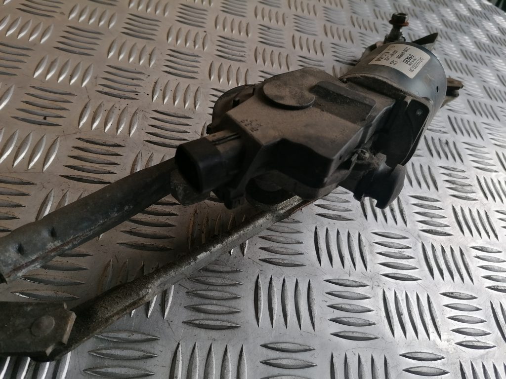 Vējstikla tīrīšanas mehānisms priekš TOYOTA COROLLA VERSO 2005 4 Vējstikla tīrīšanas mehānisms priekš TOYOTA COROLLA VERSO 2005