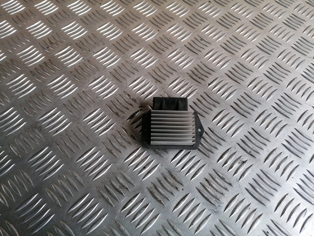 Salona ventilatora rezistors priekš TOYOTA COROLLA VERSO 2005 4 Salona ventilatora rezistors priekš TOYOTA COROLLA VERSO 2005