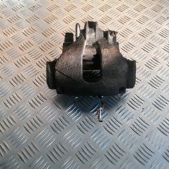 Priekšējais labais suports priekš VOLVO V70 2004