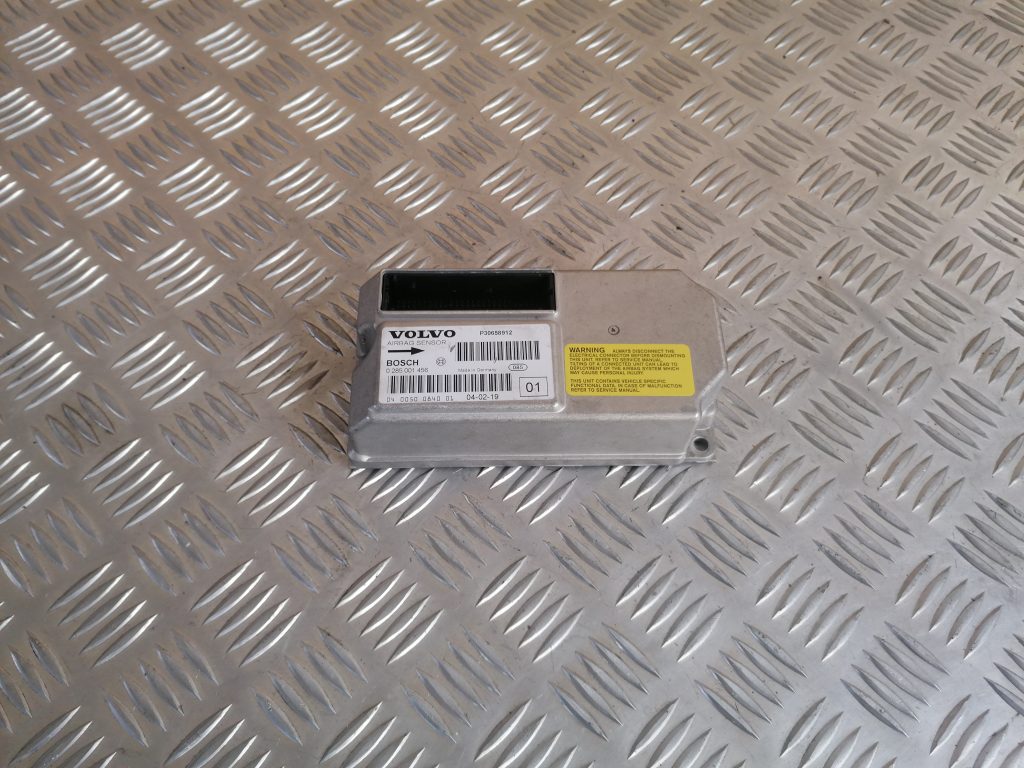 Drošības spilvena vadības bloks priekš VOLVO V70 2004 1 Drošības spilvena vadības bloks priekš VOLVO V70 2004