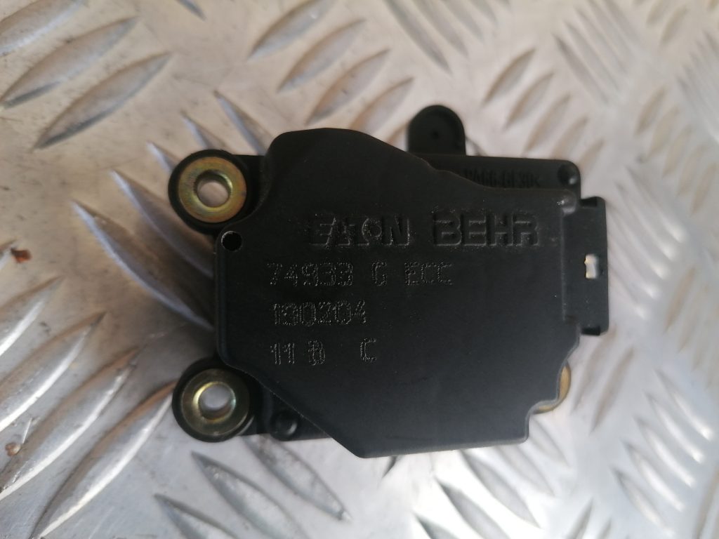 Apsildes sistēmas aktuators priekš VOLVO V70 2004 2 Apsildes sistēmas aktuators priekš VOLVO V70 2004