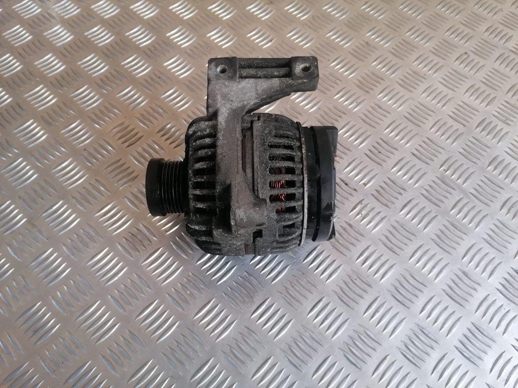 Ģenerators priekš VOLVO V70 2004 2 Ģenerators priekš VOLVO V70 2004