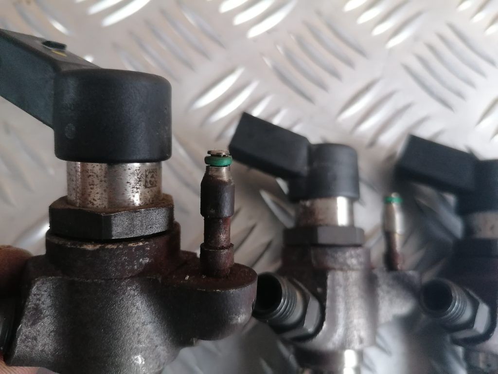 Degvielas smidzinātājs priekš FORD C-MAX 2011 5 Degvielas smidzinātājs priekš FORD C-MAX 2011