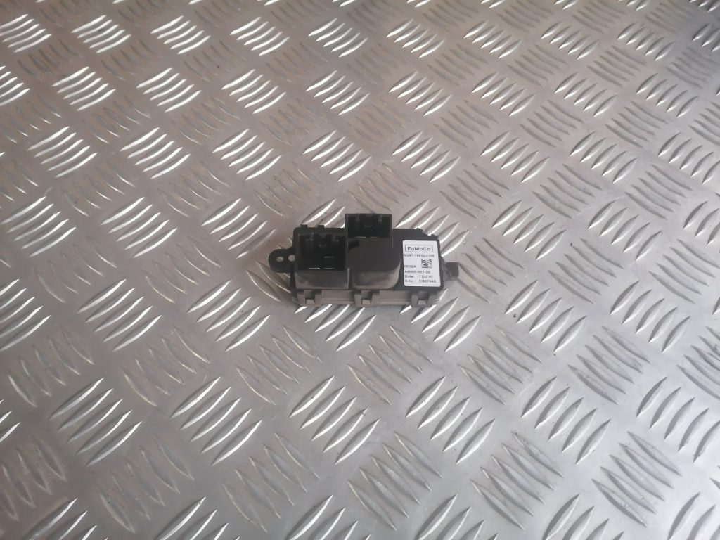 Salona ventilatora rezistors priekš FORD C-MAX 2011 1 Salona ventilatora rezistors priekš FORD C-MAX 2011
