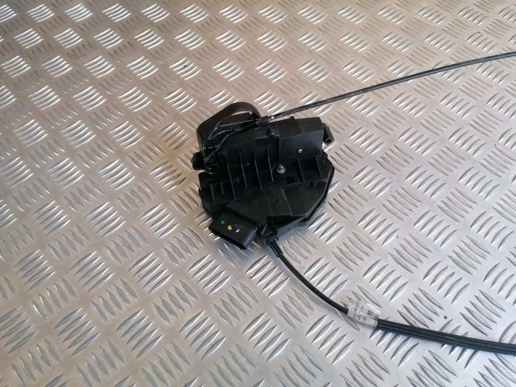 Priekšējo kreiso durvju slēdzene priekš FORD C-MAX 2011 1 Priekšējo kreiso durvju slēdzene priekš FORD C-MAX 2011