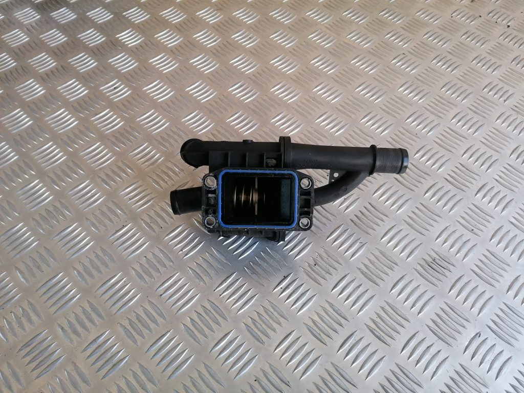 Termostata korpuss priekš FORD C-MAX 2011 2 Termostata korpuss priekš FORD C-MAX 2011