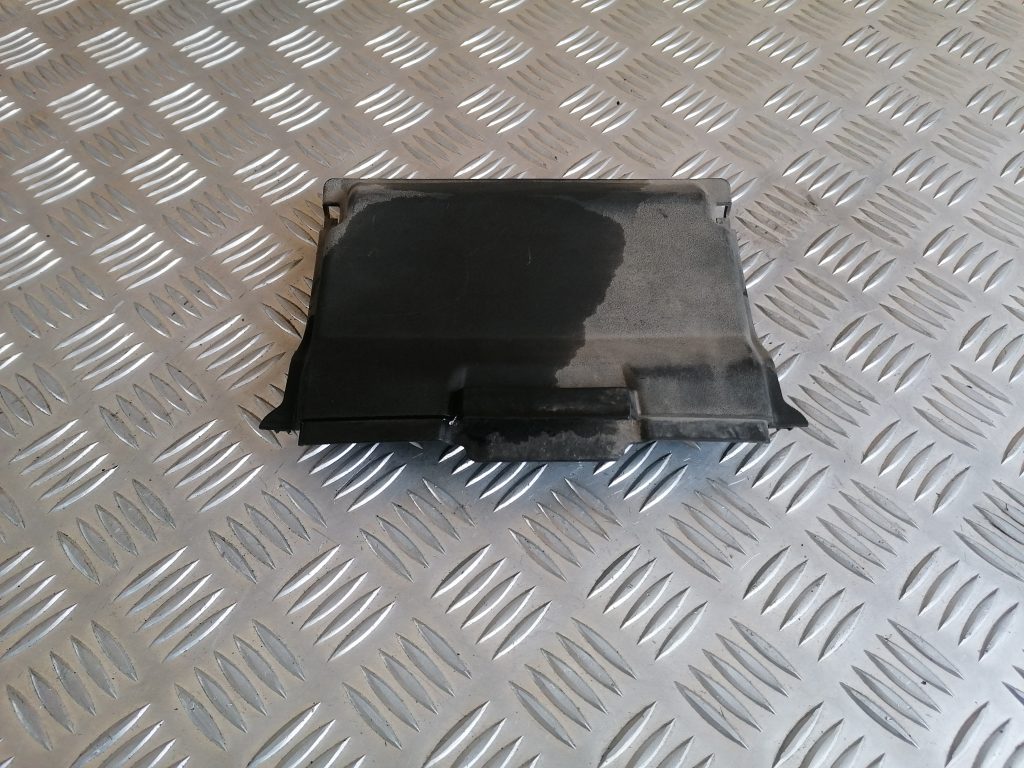 Akumulatora vāks priekš FORD C-MAX 2011 1 Akumulatora vāks priekš FORD C-MAX 2011