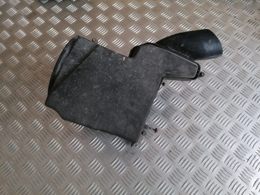 Gaisa filtra korpuss priekš FORD C-MAX 2011 1 Gaisa filtra korpuss priekš FORD C-MAX 2011