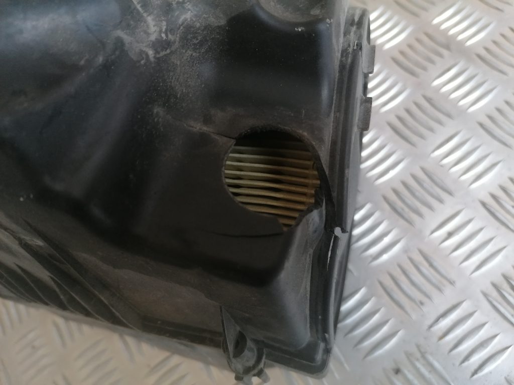 Gaisa filtra korpuss priekš FORD C-MAX 2011 3 Gaisa filtra korpuss priekš FORD C-MAX 2011