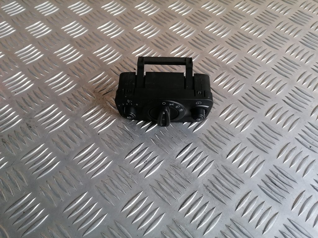 Gaismas slēdzis priekš FORD C-MAX 2011 1 Gaismas slēdzis priekš FORD C-MAX 2011