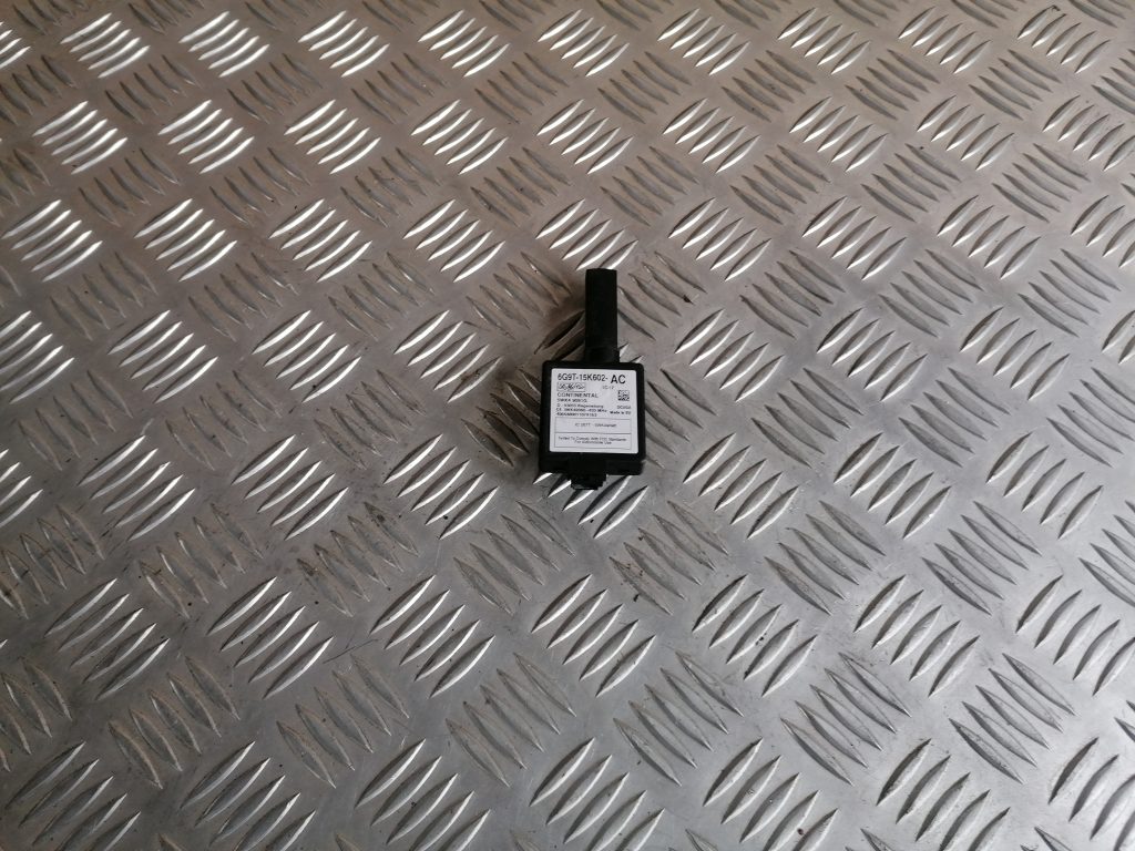 Antenas vadības bloks priekš FORD C-MAX 2011 1 Antenas vadības bloks priekš FORD C-MAX 2011