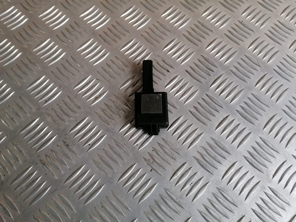 Antenas vadības bloks priekš FORD C-MAX 2011 2 Antenas vadības bloks priekš FORD C-MAX 2011