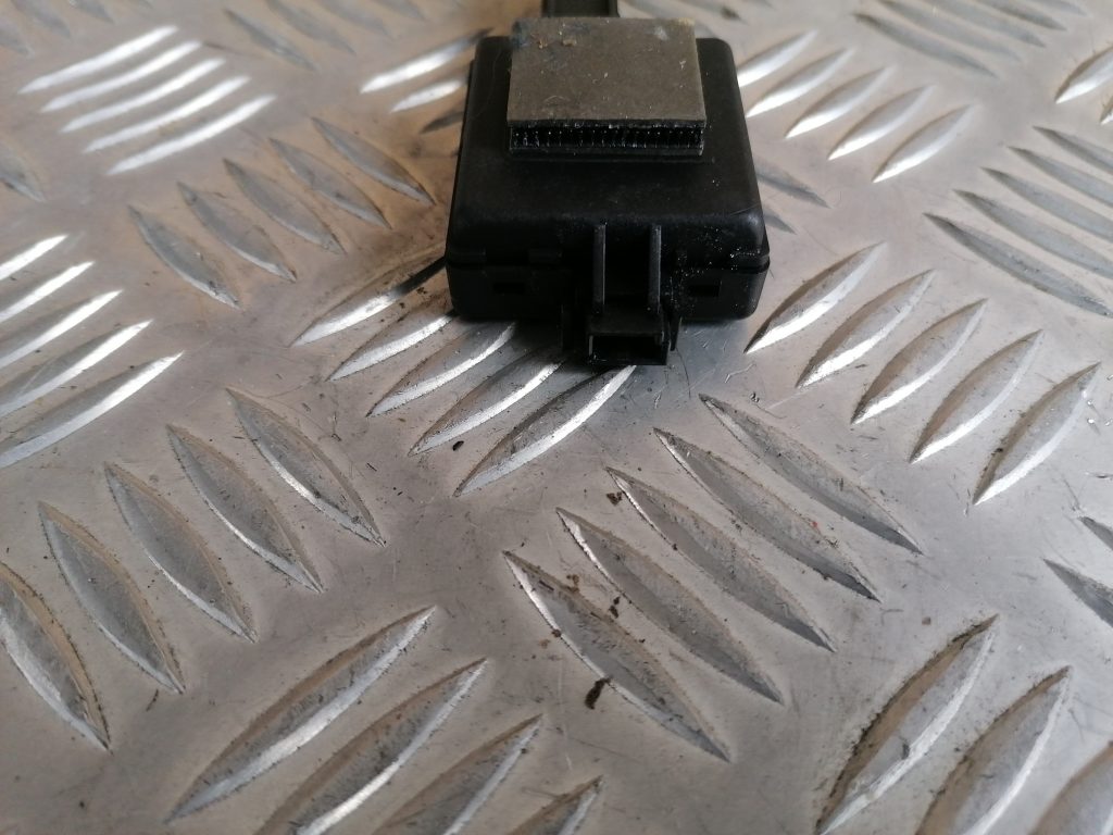 Antenas vadības bloks priekš FORD C-MAX 2011 4 Antenas vadības bloks priekš FORD C-MAX 2011