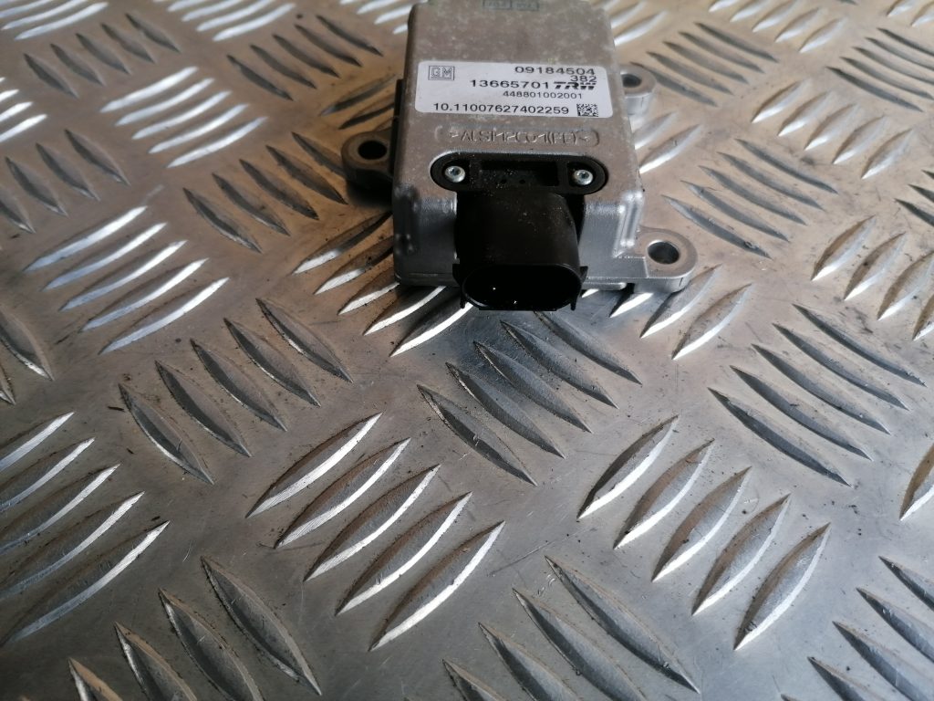 ESP ātruma devējs priekš SAAB 9-3 2002 2 ESP ātruma devējs priekš SAAB 9-3 2002