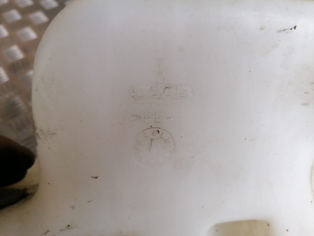 Mazgātāja šķidruma tvertne priekš SAAB 9-3 2002 3 Mazgātāja šķidruma tvertne priekš SAAB 9-3 2002