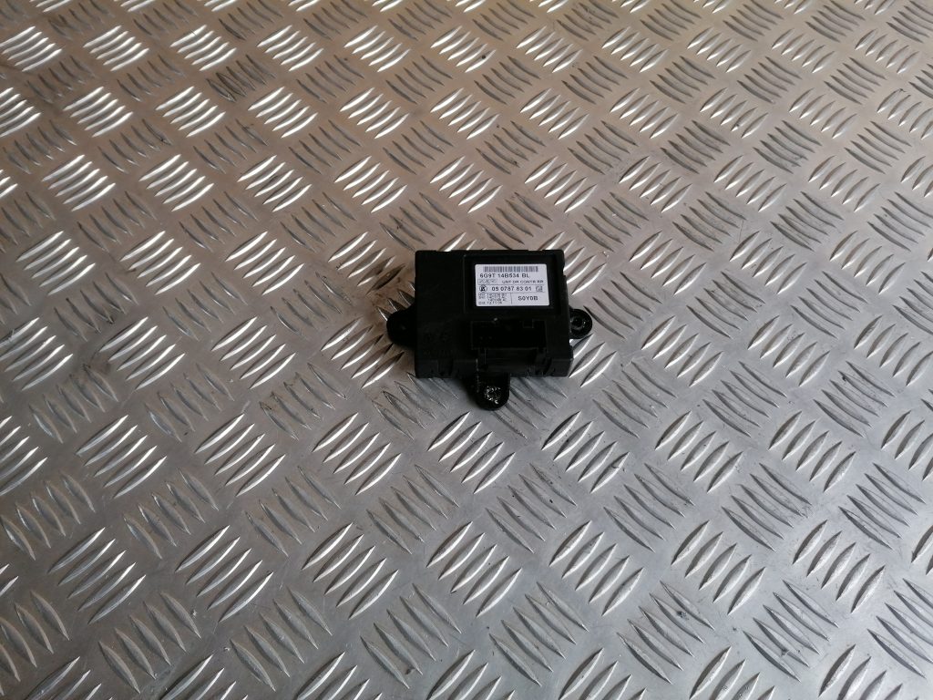 Aizmugurējo kreiso durvju vadības bloks priekš VOLVO S80 2007 GREY 1 Aizmugurējo kreiso durvju vadības bloks priekš VOLVO S80 2007 GREY