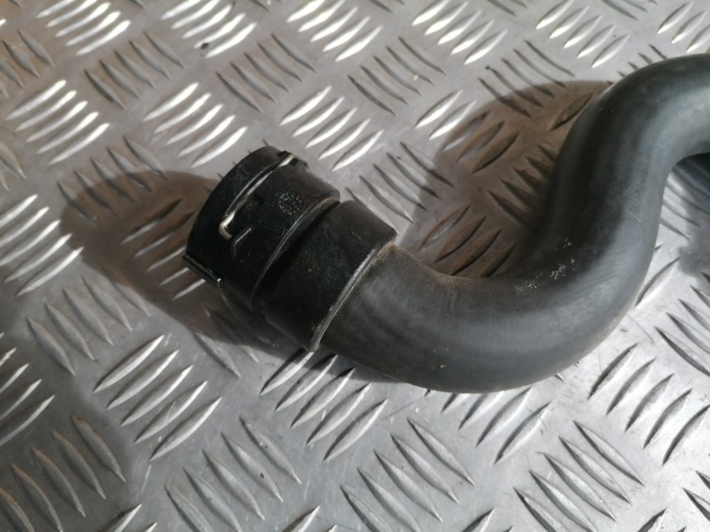 Dzesēšanas caurule priekš VOLVO S80 2007 GREY 2 Dzesēšanas caurule priekš VOLVO S80 2007 GREY