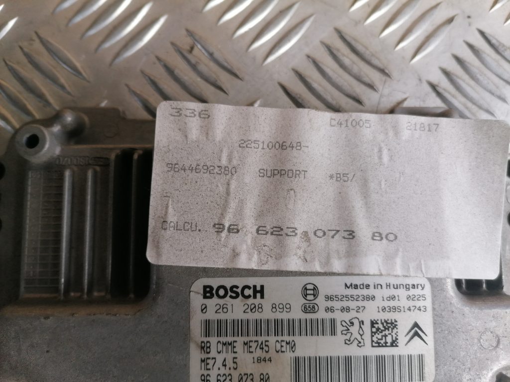 Dzinēja vadības bloks priekš CITROEN C4 2006 3 Dzinēja vadības bloks priekš CITROEN C4 2006