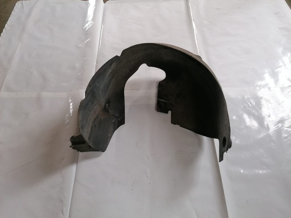 Aizmugurējais kreisais paspārns priekš CITROEN C4 2006 1 Aizmugurējais kreisais paspārns priekš CITROEN C4 2006