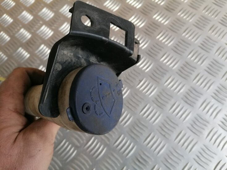 Mazgātāja šķidruma tvertnes uzpildīšanas caurule priekš CITROEN C4 2006