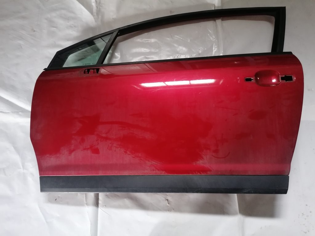 Priekšējās kreisās durvis priekš CITROEN C4 2006 1 Priekšējās kreisās durvis priekš CITROEN C4 2006