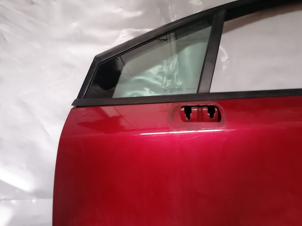 Priekšējās kreisās durvis priekš CITROEN C4 2006 4 Priekšējās kreisās durvis priekš CITROEN C4 2006