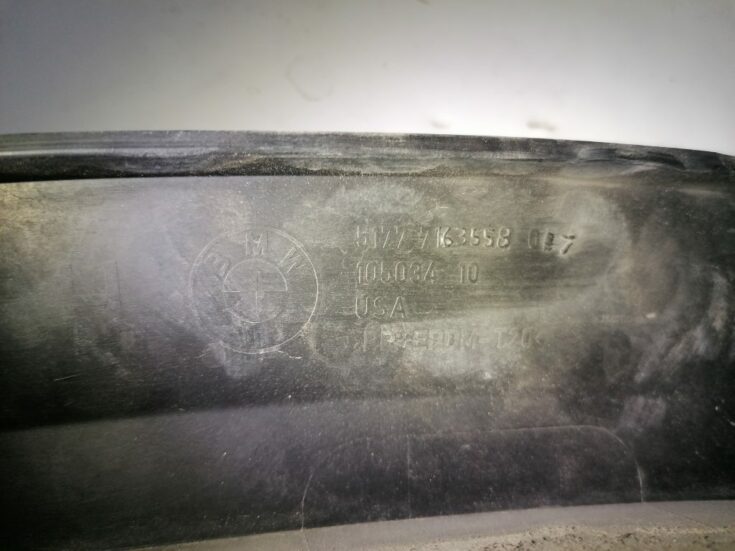 Priekšēja spārna uzlika (moldings) priekš BMW X5  2006-2013 51777163558