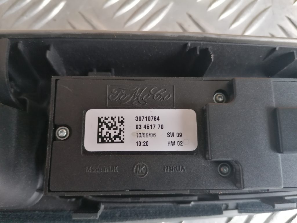 Šofera durvju slēdža pogas priekš VOLVO C30 2008 TURQUOISE 2 Šofera durvju slēdža pogas priekš VOLVO C30 2008 TURQUOISE