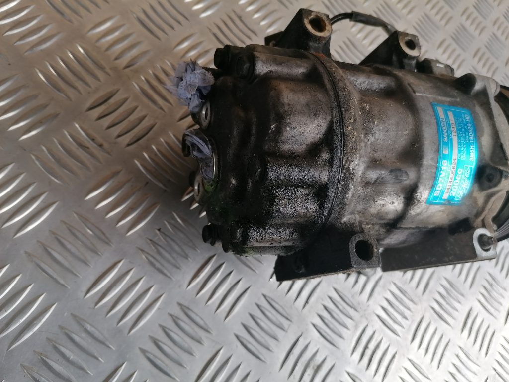 Gaisa kondicioniera kompresors priekš VOLVO C30 2008 TURQUOISE 5 Gaisa kondicioniera kompresors priekš VOLVO C30 2008 TURQUOISE