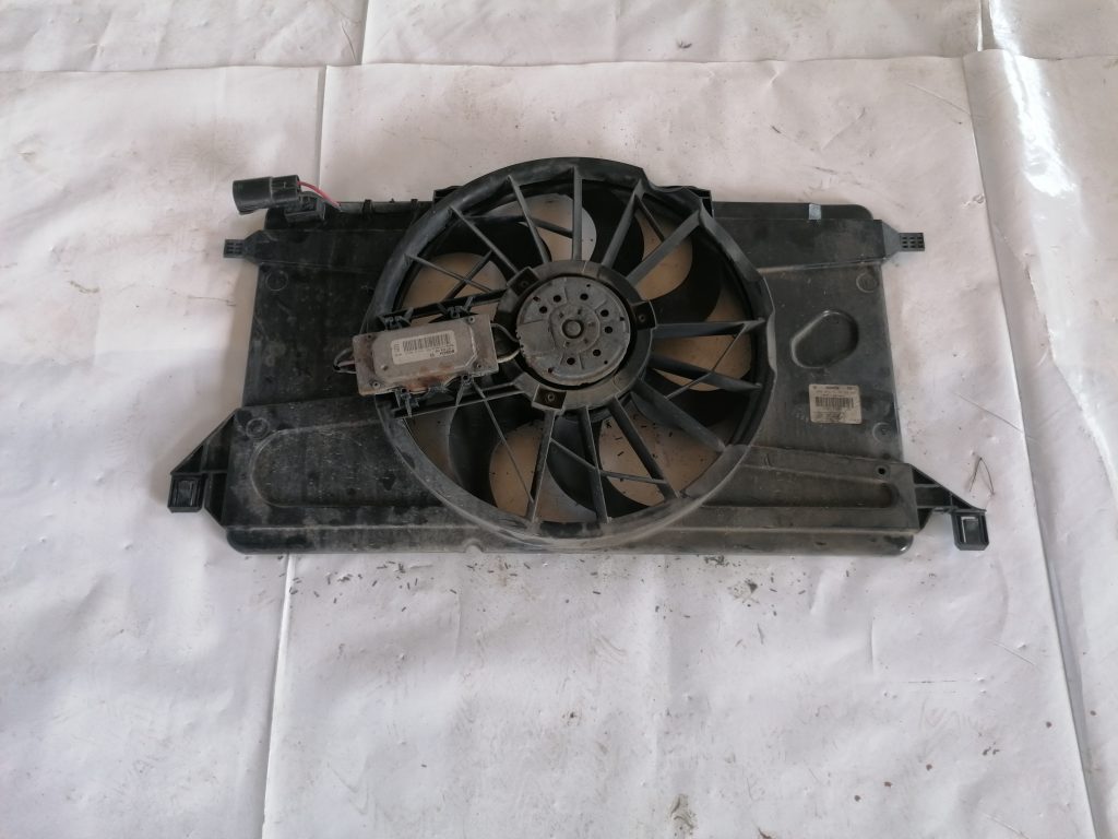 Dzesēšanas radiatora ventilators priekš VOLVO C30 2008 TURQUOISE 1 Dzesēšanas radiatora ventilators priekš VOLVO C30 2008 TURQUOISE