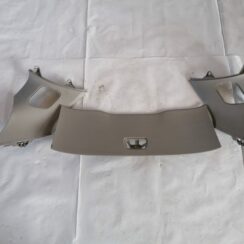 Bagažnieka nodalījuma statnes apdare priekš VOLVO C30 2008 TURQUOISE