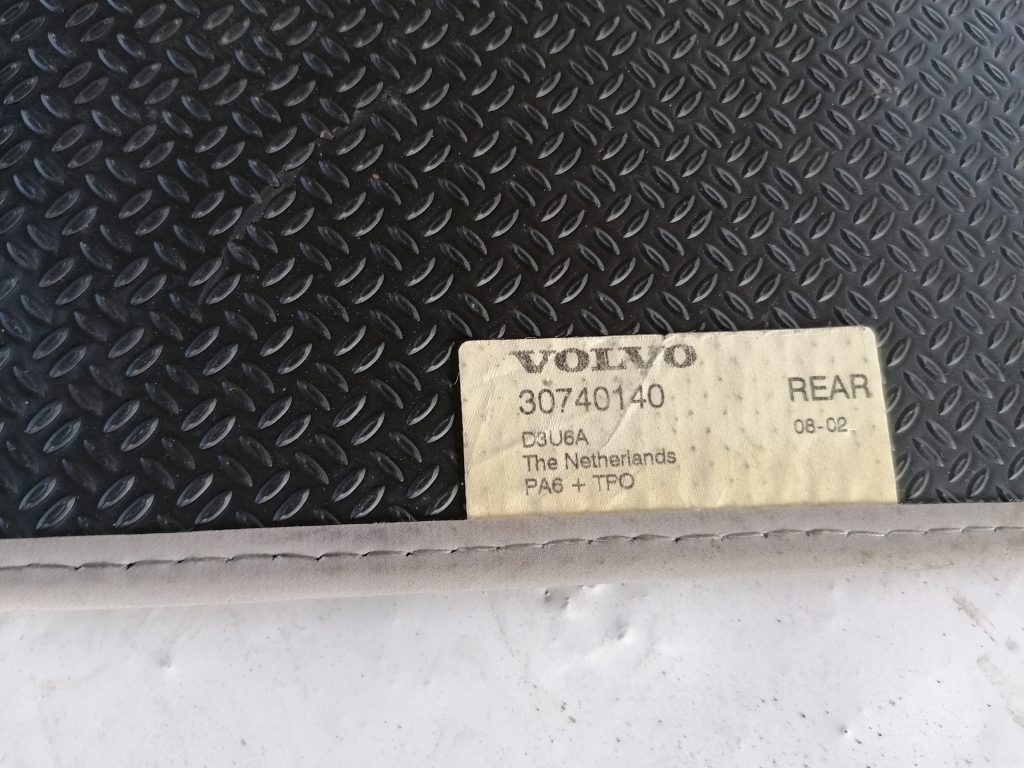 Bagāžnieka nodalījuma paklājs priekš VOLVO C30 2008 TURQUOISE 2 Bagāžnieka nodalījuma paklājs priekš VOLVO C30 2008 TURQUOISE