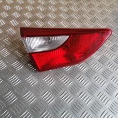 Bagāžnieka vāka kreisais lukturis priekš HYUNDAI I30 2012