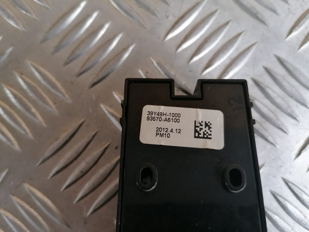 Šofera durvju slēdža pogas priekš HYUNDAI I30 2012 4 Šofera durvju slēdža pogas priekš HYUNDAI I30 2012