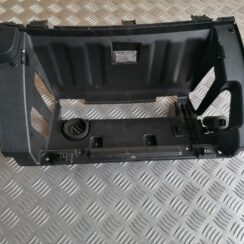 Mantu glabāšanas nodalījums pasažiera pusē priekš HYUNDAI I30 2012