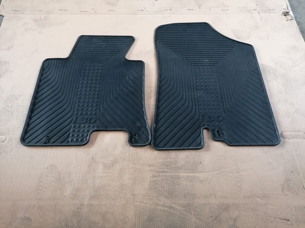 Salona paklāju komplekts priekš HYUNDAI I30 2012 1 Salona paklāju komplekts priekš HYUNDAI I30 2012