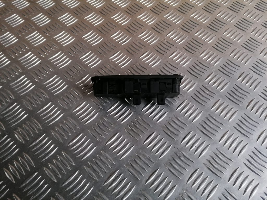 Šofera durvju slēdža pogas priekš CITROEN PICASSO 2007 3 Šofera durvju slēdža pogas priekš CITROEN PICASSO 2007