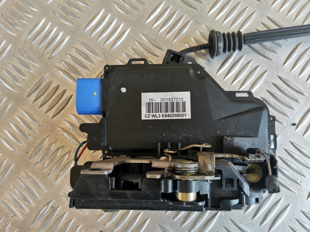 Priekšējo kreiso durvju slēdzene priekš VW PHAETON 2005 4 Priekšējo kreiso durvju slēdzene priekš VW PHAETON 2005